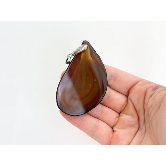 Brown Polished Agate Crystal Freeform Shaped Large Silver Toned Vintage Pendant - Picture 8 of 10